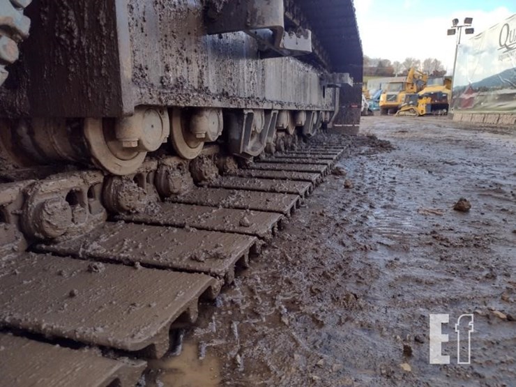 2020-volvo-ec220e-lr-image-25