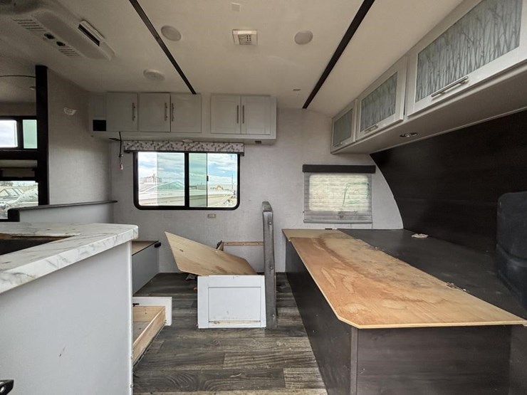 2020-bullet-bl1700bh20-travel-trailer-image-22