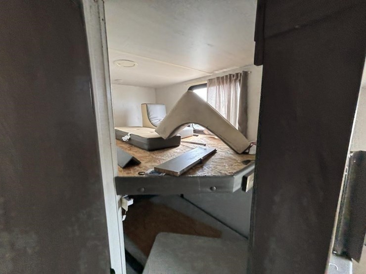 2020-wildwood-wdt26dbud-ca-travel-trailer-image-38