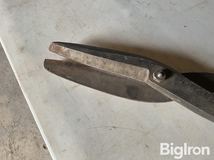 hand-forged-shear-image-9