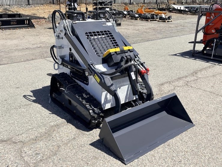 2026-zjg-zj-380-skid-steer-loader-image-2