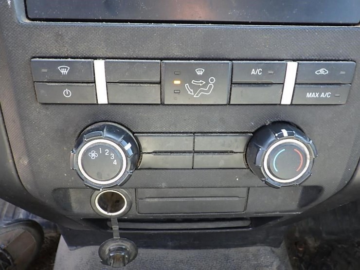 2013-ford-f150-image-28