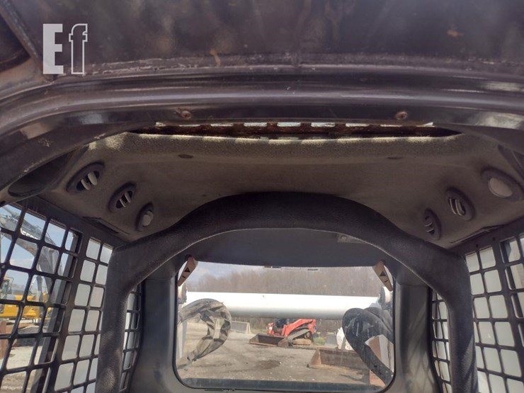 2012-bobcat-s650-image-12