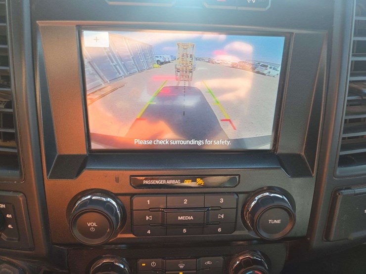 2020-ford-f150-image-15