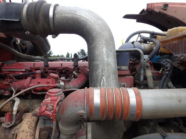 2016-peterbilt-3-axle-logging-truck-image-66