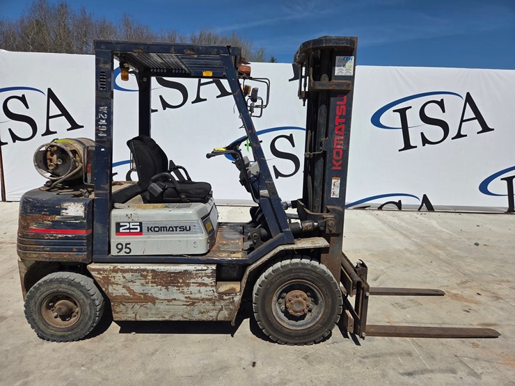 komatsu-fg25t-11-image-6