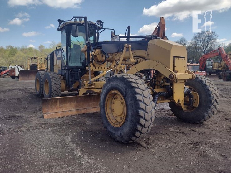 2010-caterpillar-120m-image-50