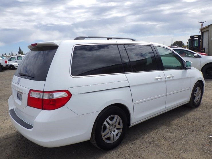 2007-honda-odyssey-image-3