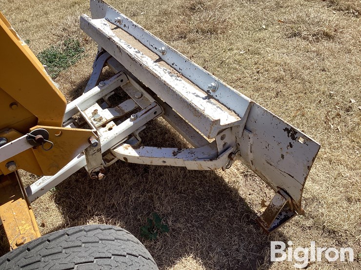 international-cub-lo-boy-image-15