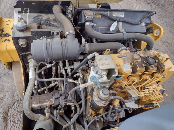 2010-caterpillar-cb34xw-image-22