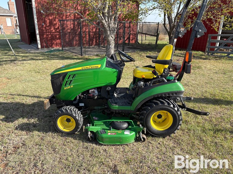 2013-john-deere-1025r-image-8