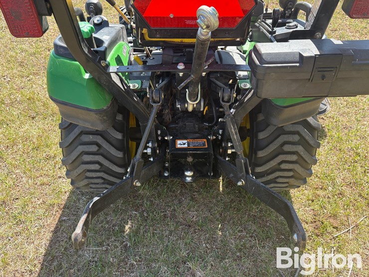 2013-john-deere-1025r-image-10