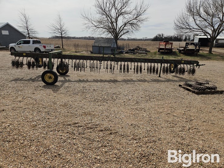 john-deere-400-image-4