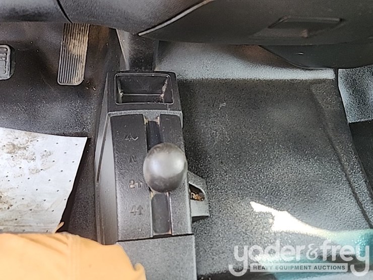 2018-chevrolet-silverado-3500hd-image-33