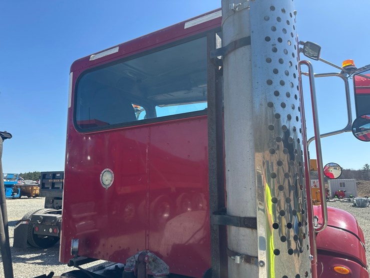 2008-peterbilt-386-image-26