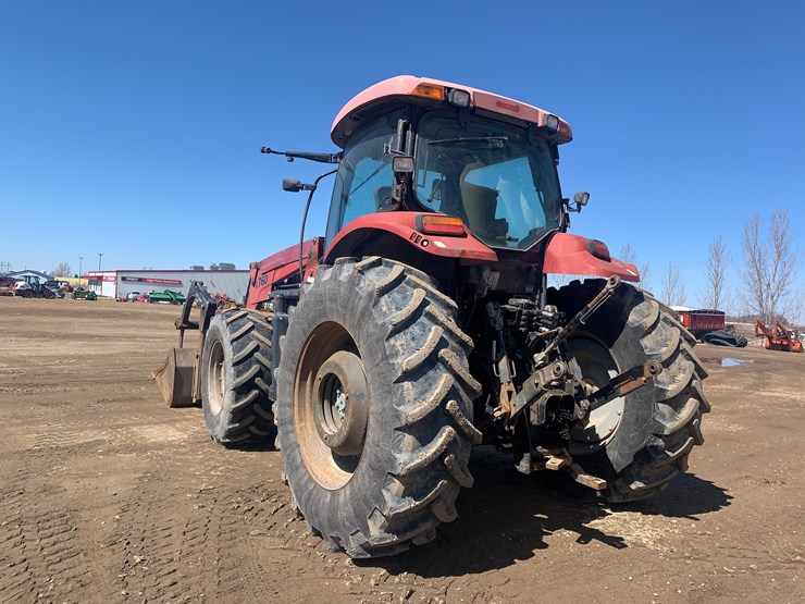 2011-case-ih-puma-140-tractor-image-7