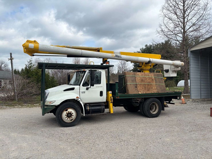 2005-international-durastar-4300-image-5