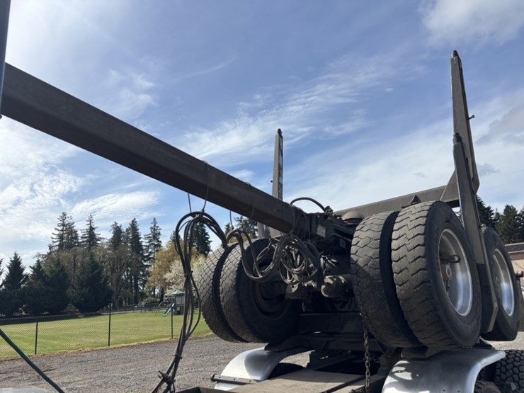 2013-kenworth-t800-image-39