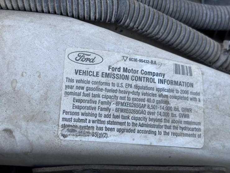 2006-ford-f450-image-9