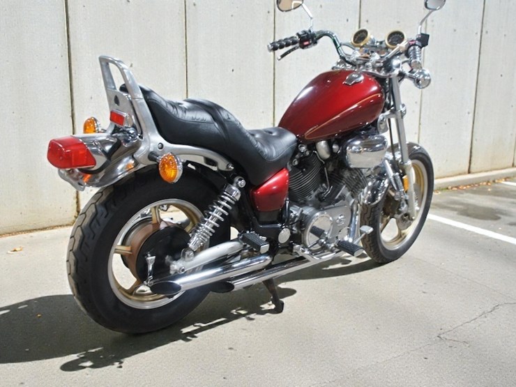 1985-yamaha-xv700-virago-motorcycle-image-3