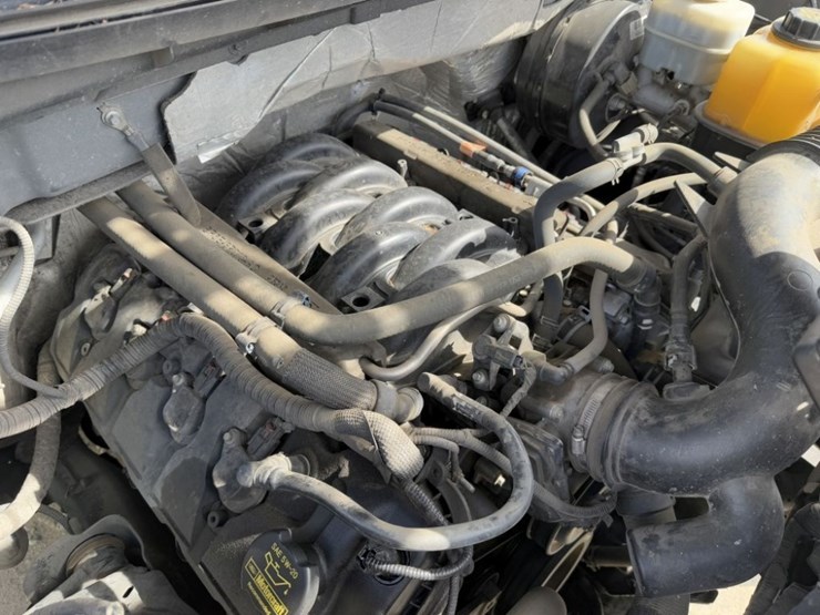 2014-ford-f150-xl-image-11