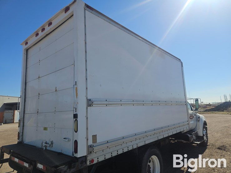 2004-ford-f650-image-17