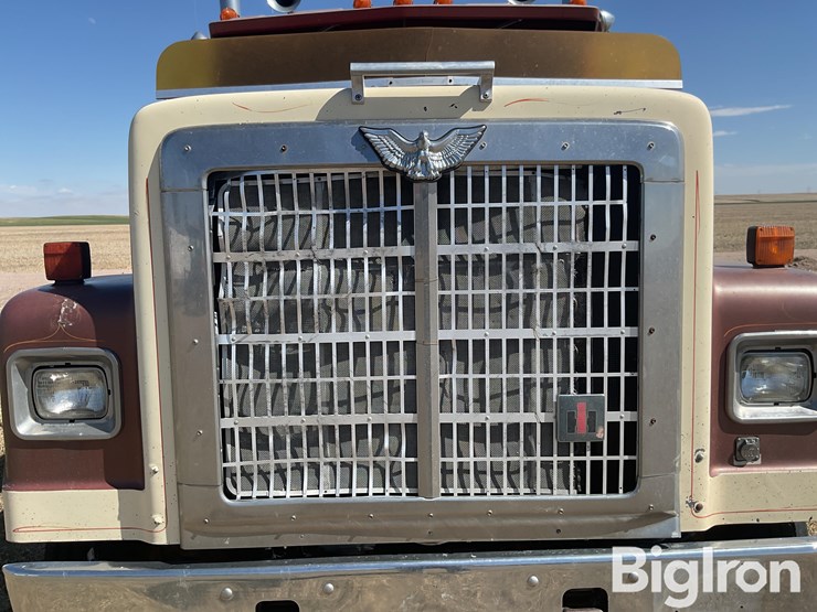 1984-international-durastar-4300-image-9