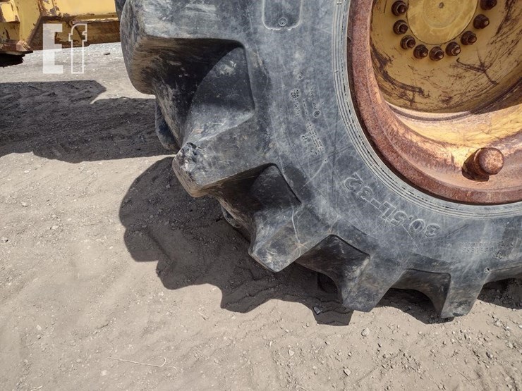 2011-caterpillar-525c-image-14