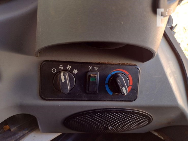 2020-bobcat-t870-image-12