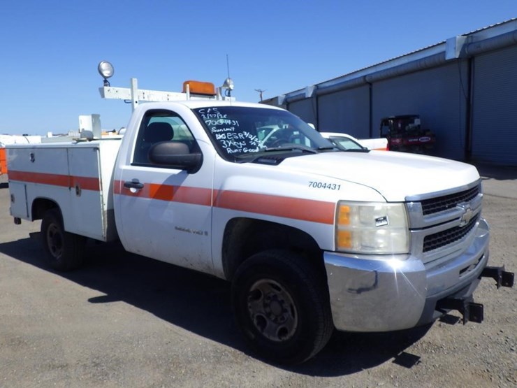 2007-chevrolet-2500hd-image-2