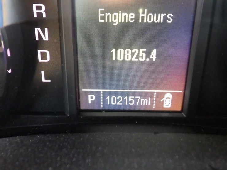 2017-chevrolet-tahoe-image-35