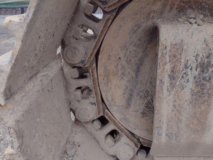 2015-case-cx250c-image-15