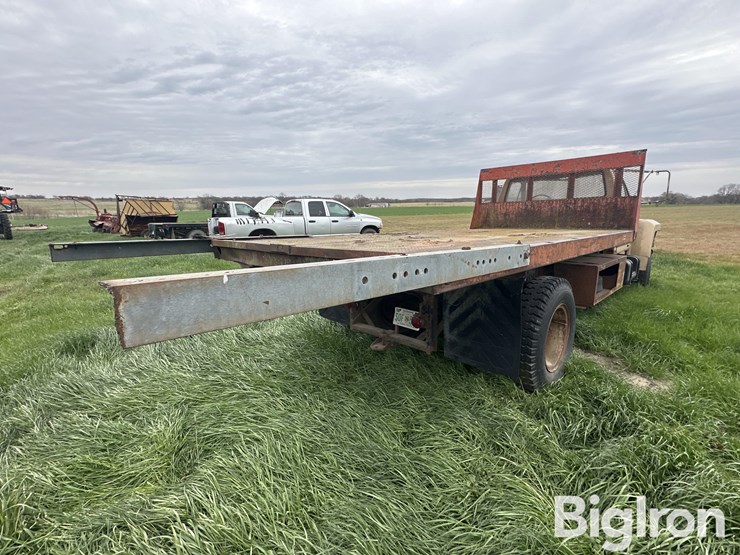 1982-ford-f600-image-5