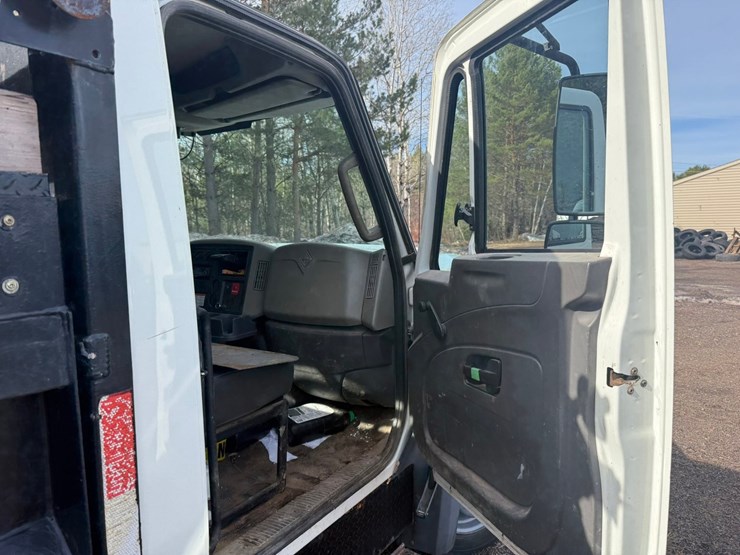 2011-international-terrastar-image-34