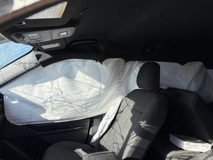 2022-ford-explorer-image-17