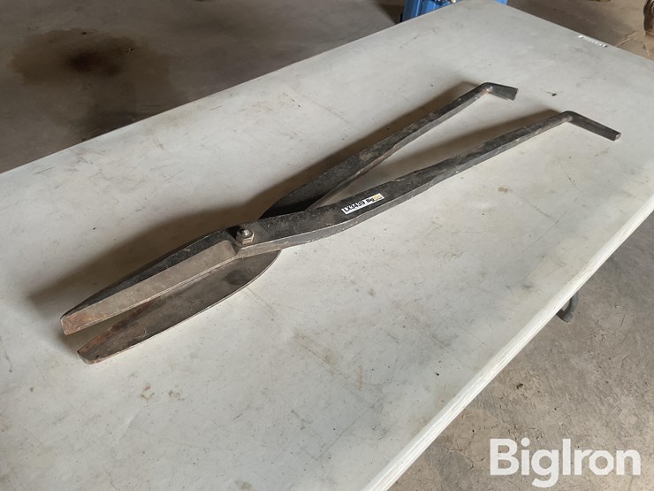 hand-forged-shear-image-3