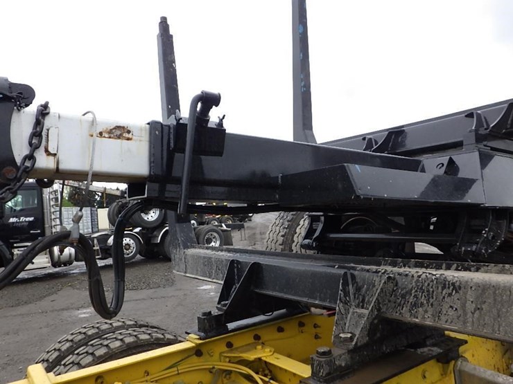 2016-kenworth-w900-image-21