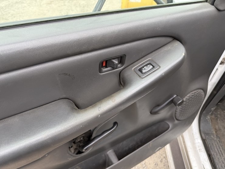 2005-chevrolet-silverado-3500-image-33