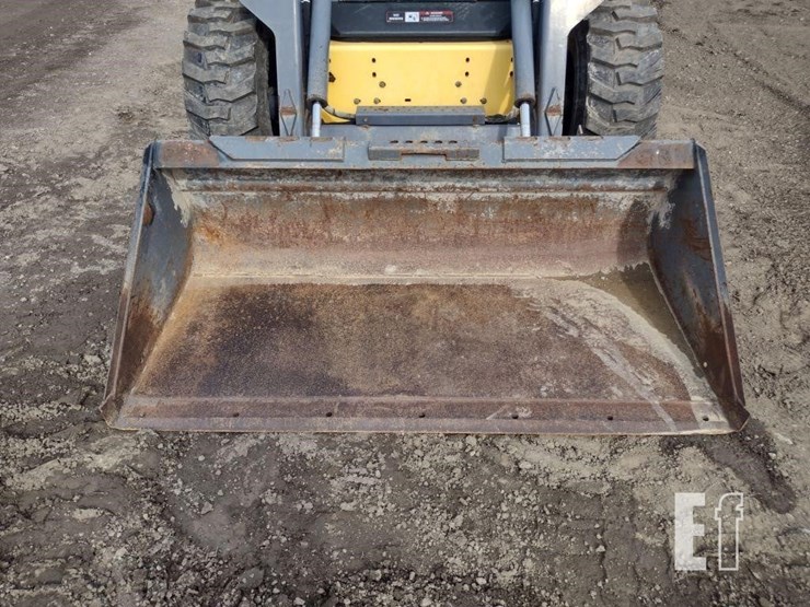 2001-new-holland-ls170-image-16