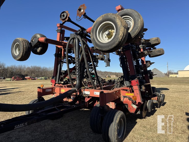 case-ih-2400-image-37