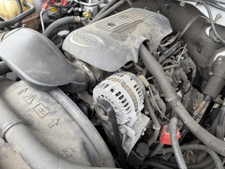 2005-chevrolet-silverado-3500-image-13