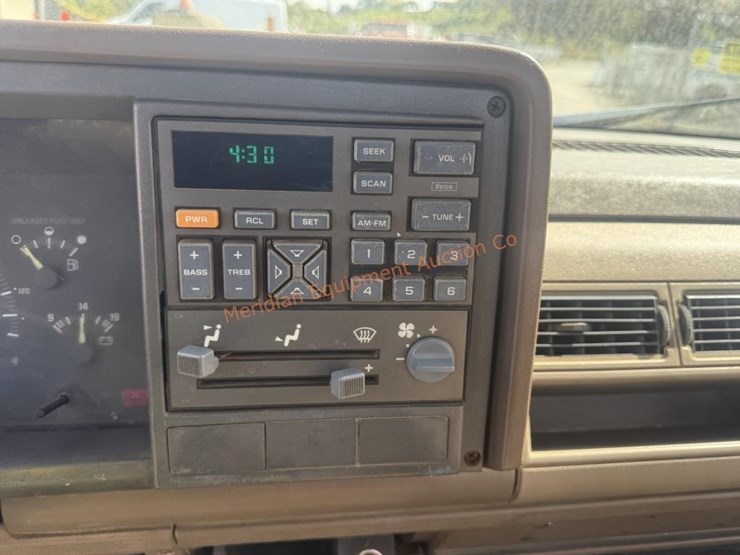 1992-chevrolet-cheyenne-1500-image-28