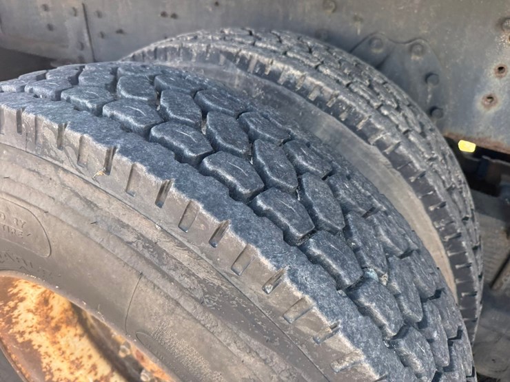 #1119-•-1990-international-navistar-paystar-5000-26'-flat-bed-truck-image-79