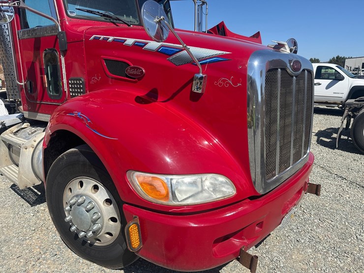 2008-peterbilt-386-image-10