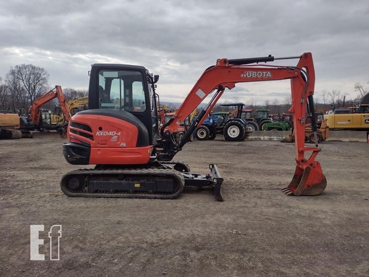 2020-kubota-kx040-4-image-3