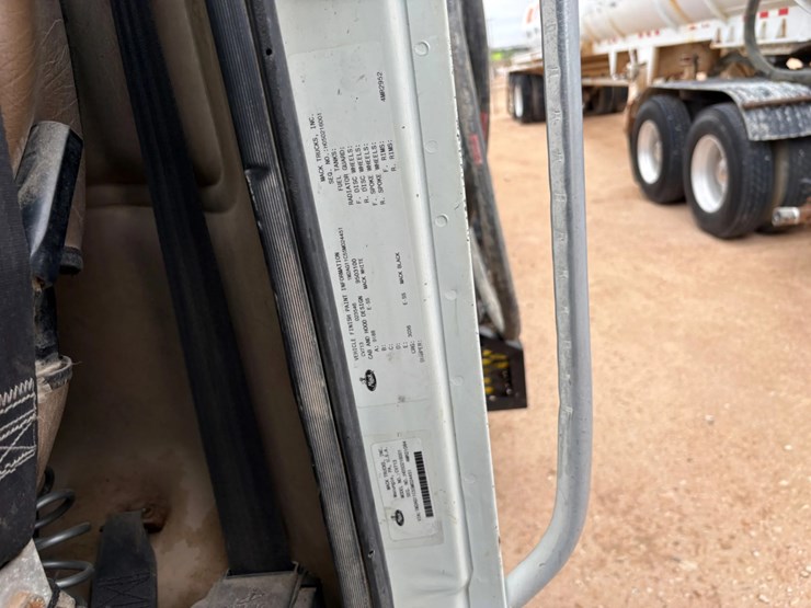 2005-troxell-130bbl-image-10