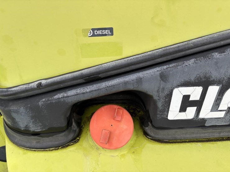 clark-cdp40-forklift-image-29