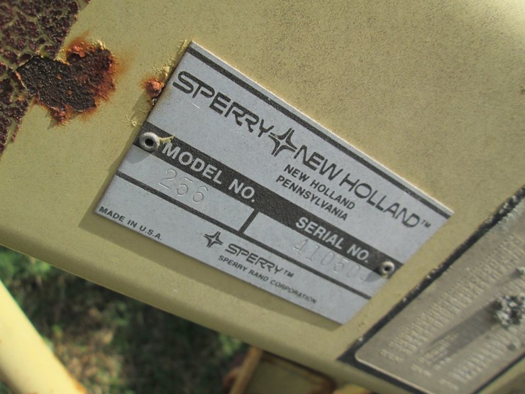 new-holland-256-image-15