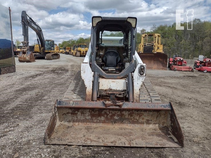 2013-bobcat-t770-image-2