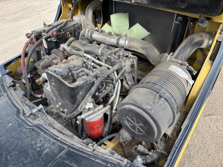 2015-yale-gdp80-forklift-image-29